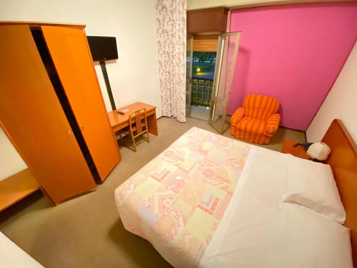 Hotel Pamela サン・ピエトロ・イン・カザーレ エクステリア 写真
